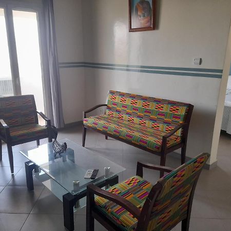 Residence Marie France Mendy Toubab Dialaw Exterior photo