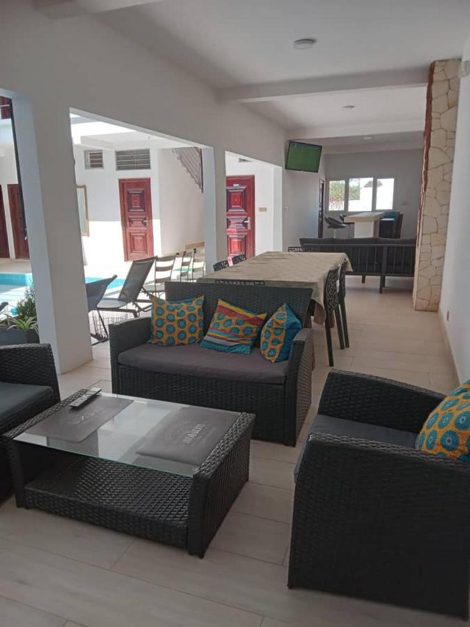 Residence Marie France Mendy Toubab Dialaw Exterior photo