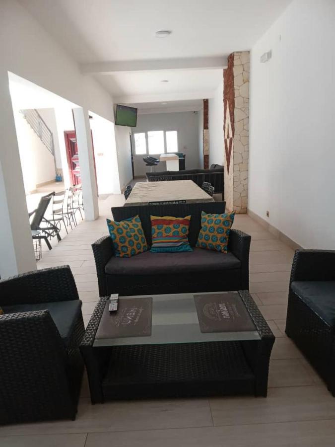 Residence Marie France Mendy Toubab Dialaw Exterior photo